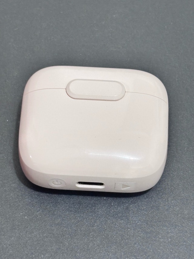 Love Butterfly Wireless Earphones with Charging Case - photo 3