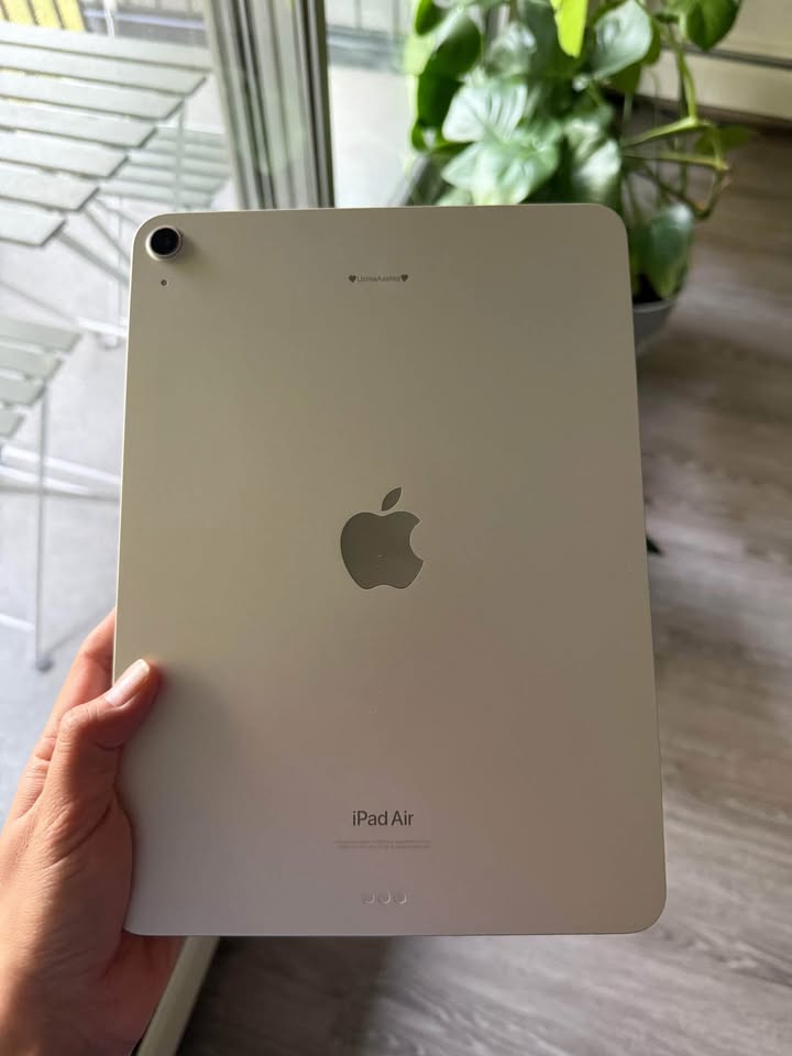 iPad Air (128 GB Wi-Fi) with Apple Pencil Pro and Cover - photo 4