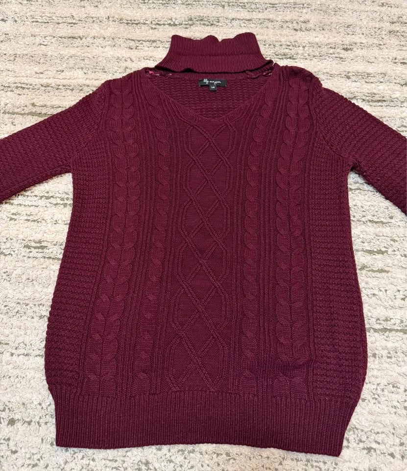 Lily Morgan Women's burgundy cable-knit sweater size Large - photo 2