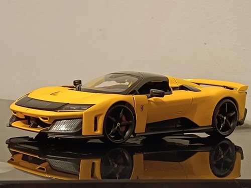 Ferrari F80 Diecast Yellow 1:18 Maisto Special Edition NEW - photo 4