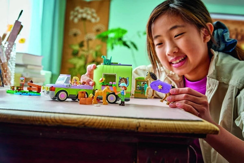 LEGO Friends 42695 Horse & Baby Foal Trailer New in Box - photo 4