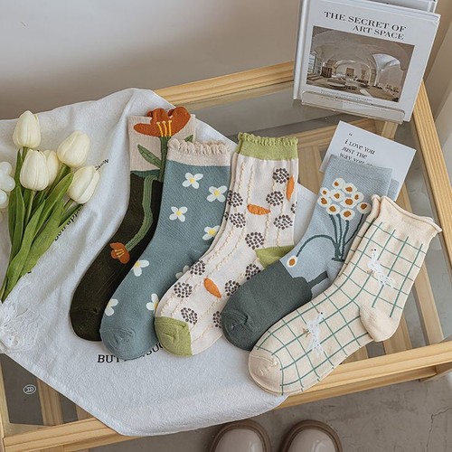 Floral Crew Socks Women 4 Designs Clover Dove Flower Spotted - photo 2