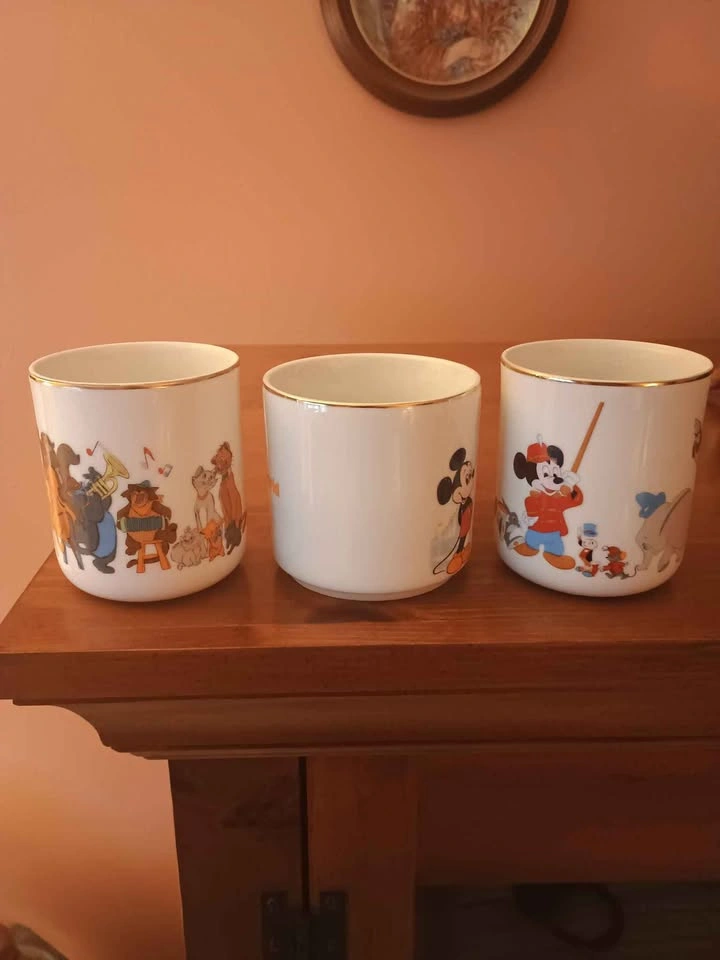 3x 1970s Walt Disney Productions Japan Mugs - photo 4