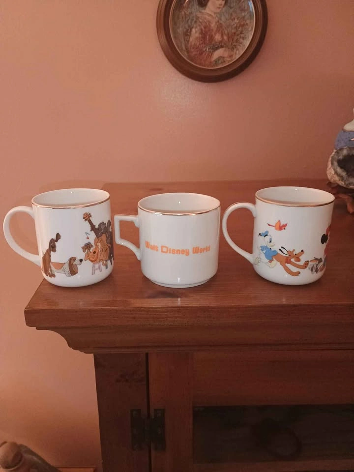 3x 1970s Walt Disney Productions Japan Mugs - photo 5