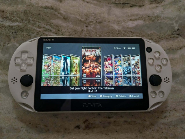256 GB Glacier White PS Vita Slim with 12000+ Games - photo 3