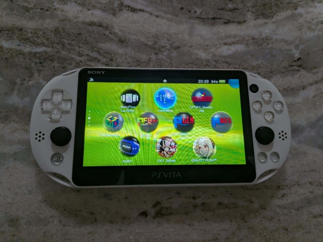 256 GB Glacier White PS Vita Slim with 12000+ Games - photo 5