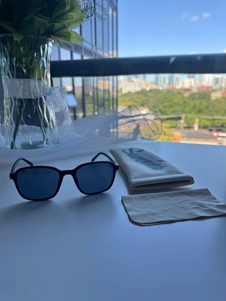 Sunnies Glasses