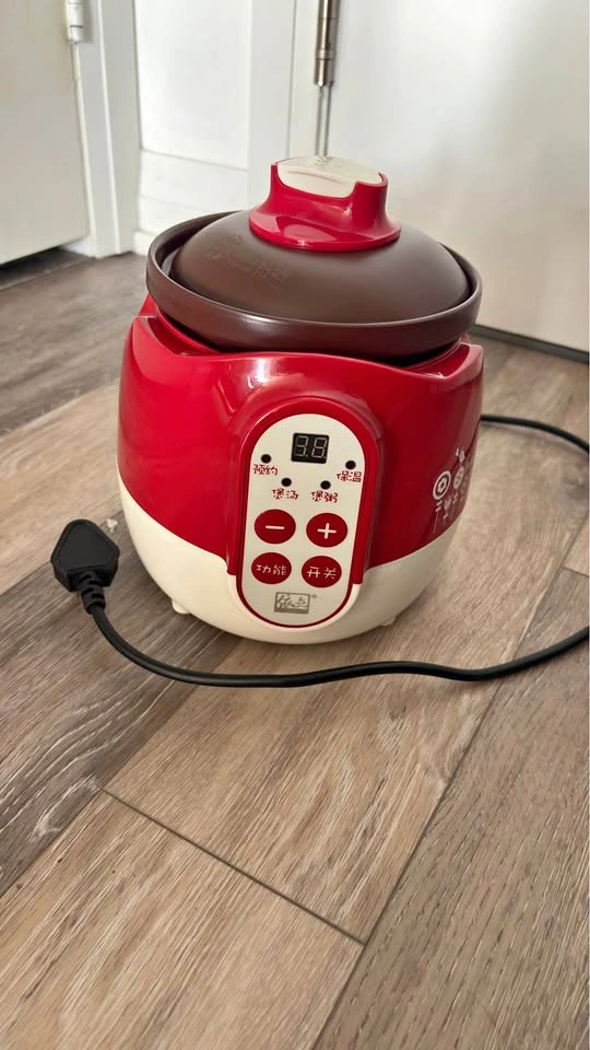 Slow cooker