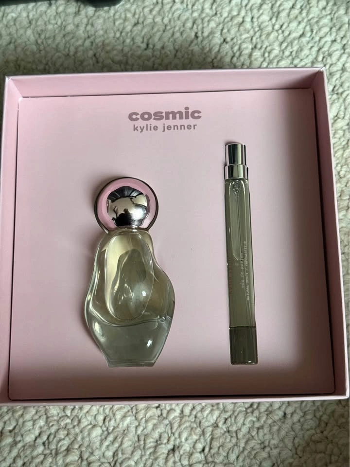 Kylie Jenner Cosmic Eau de Parfum Gift Set - photo 2