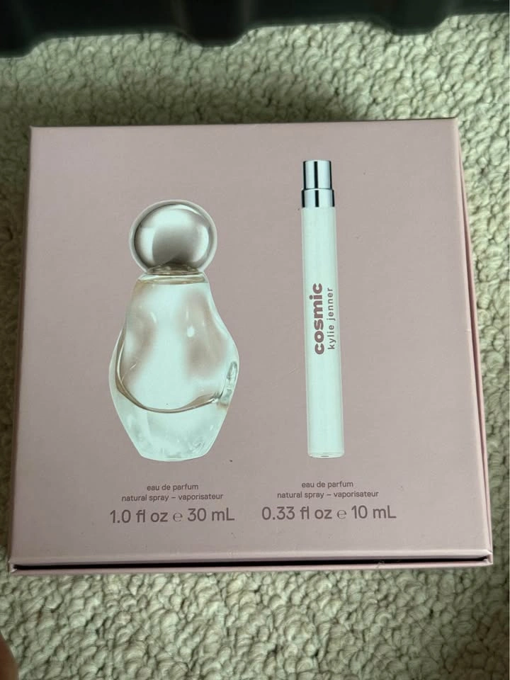 Kylie Jenner Cosmic Eau de Parfum Gift Set - photo 3