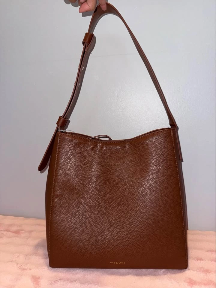 Love & Lore Brown Pebbled Leather Shoulder Bag - photo 3