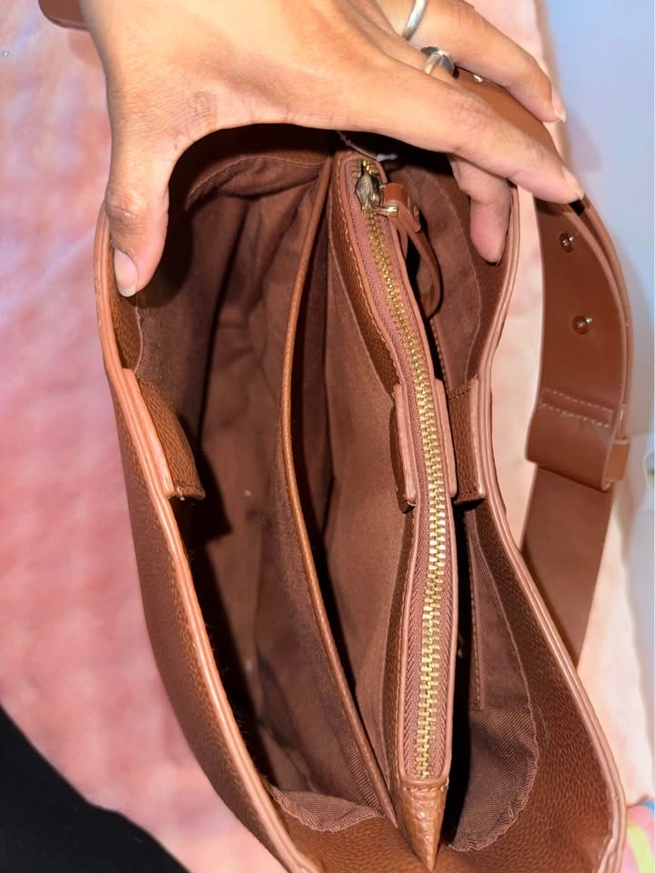 Love & Lore Brown Pebbled Leather Shoulder Bag - photo 4