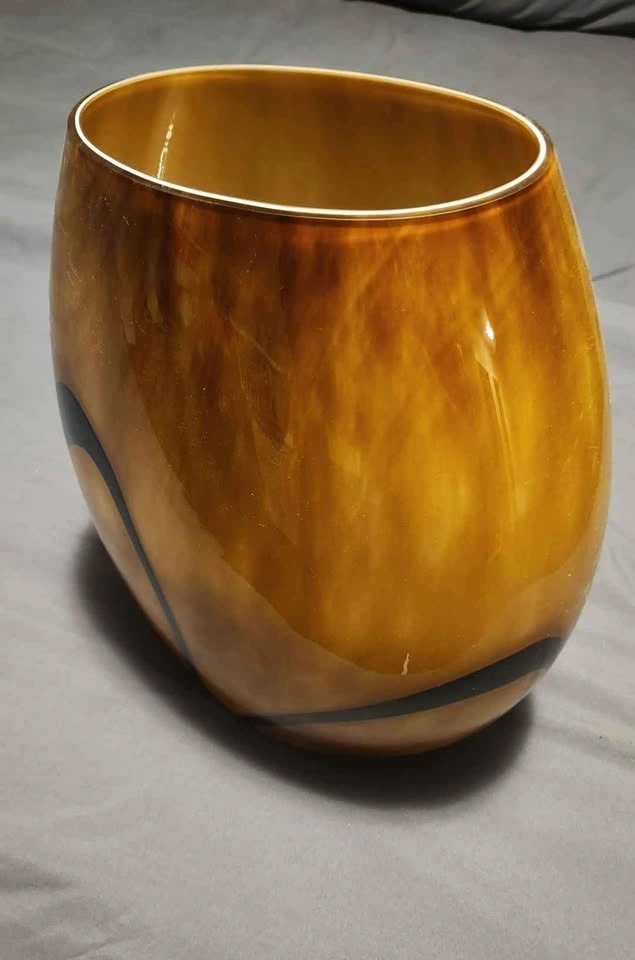 Stunning Oval Vase - photo 2