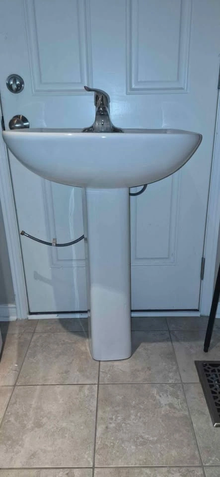 Pedestal sink - photo 2