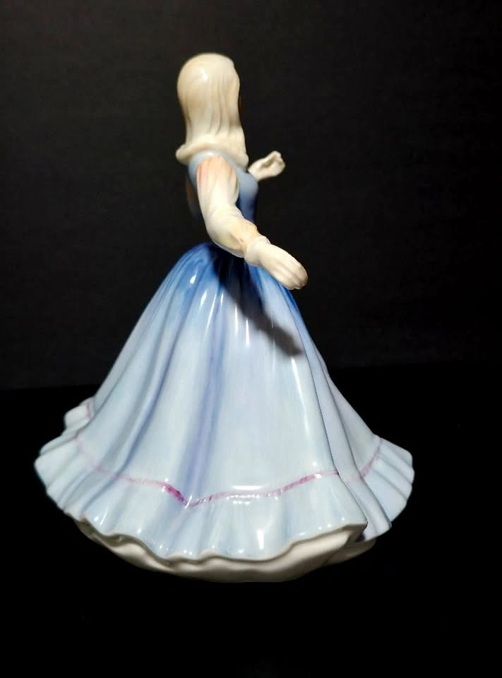 Royal Doulton “Jennifer” Figurine - photo 4