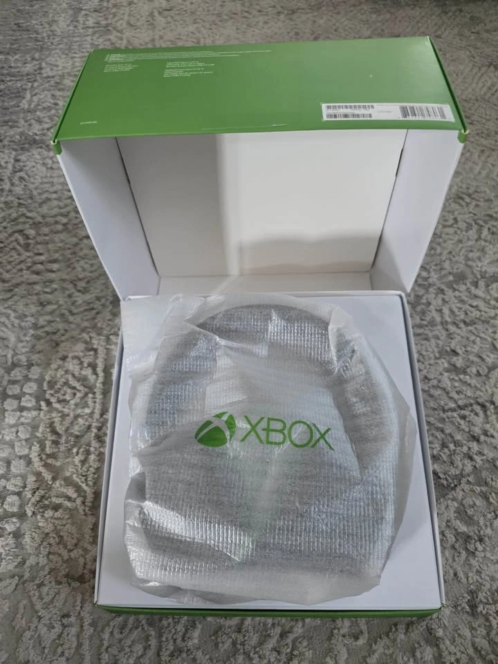 Xbox Stereo Headset ONLY USED 2 TIMES - photo 3