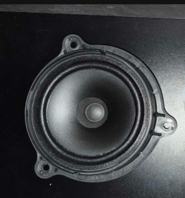 Speaker 281569FF0A Nissan OEM