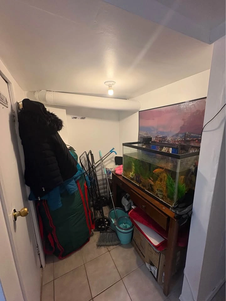 TWO bedroom basement - photo 2