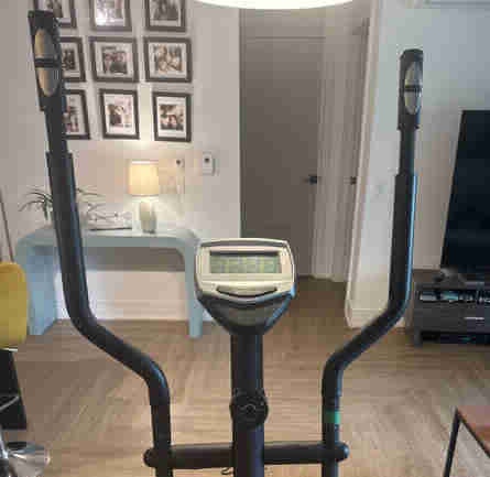 Evolution Elliptical Trainer