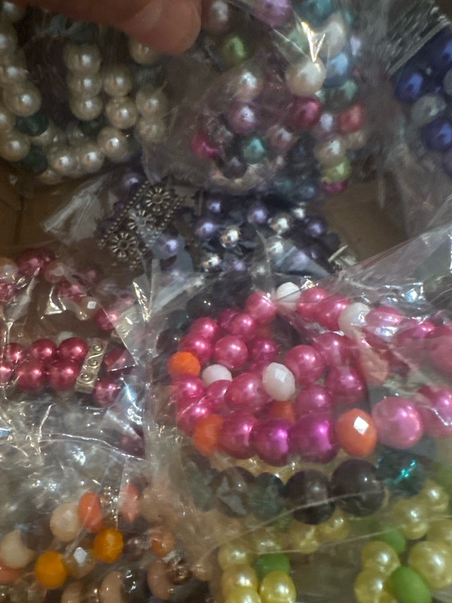 Assorted Beaded Bracelets - Various Colours - photo 4