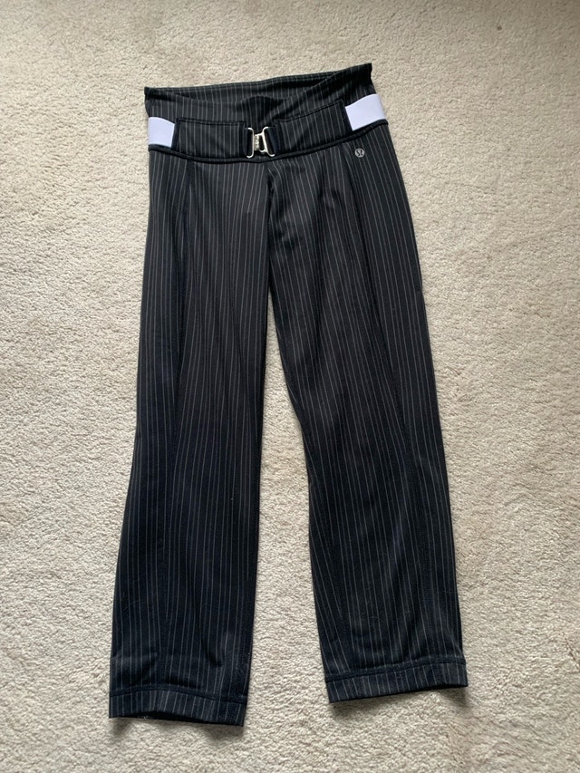 Lululemon Cropped Pants