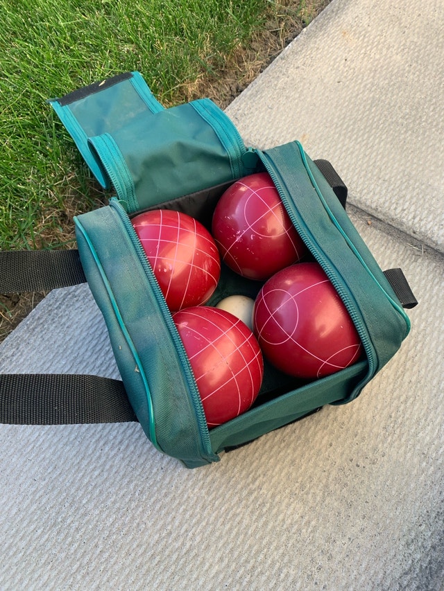 Heavy duty 8-Ball bocce set