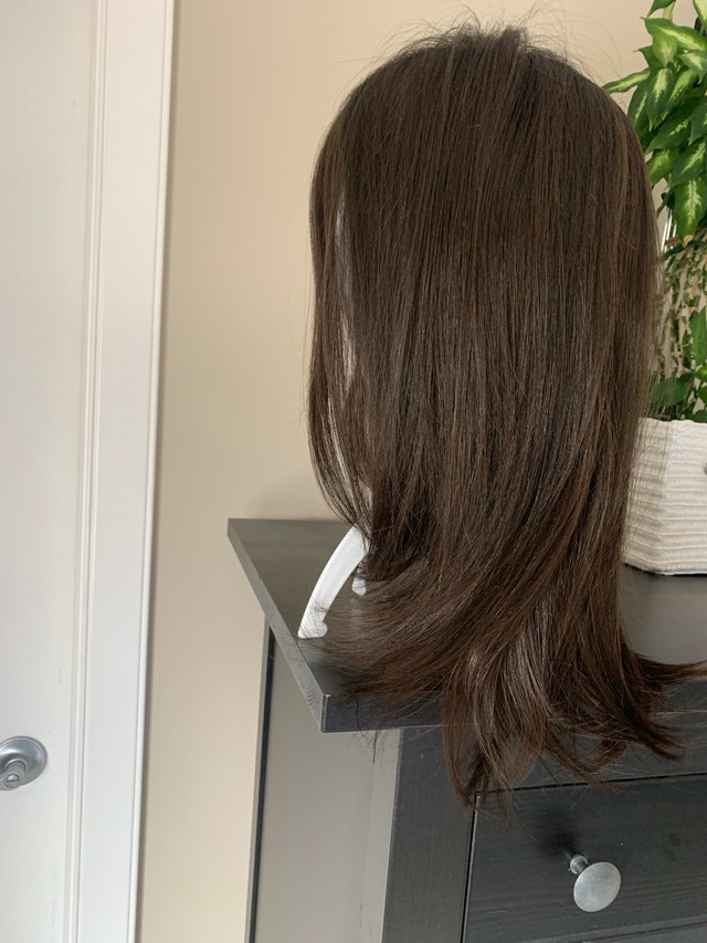 BRAND NEW Rene of Paris synthetic wig - photo 3