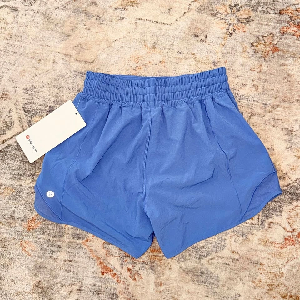 NEW Lululemon Hotty Hot High-Rise Lined Short 4" in Oasis Blue - photo 3