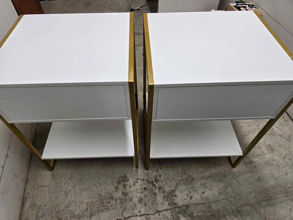 Set of 2 Modern White & Gold Nightstands / Side Tables - photo 3