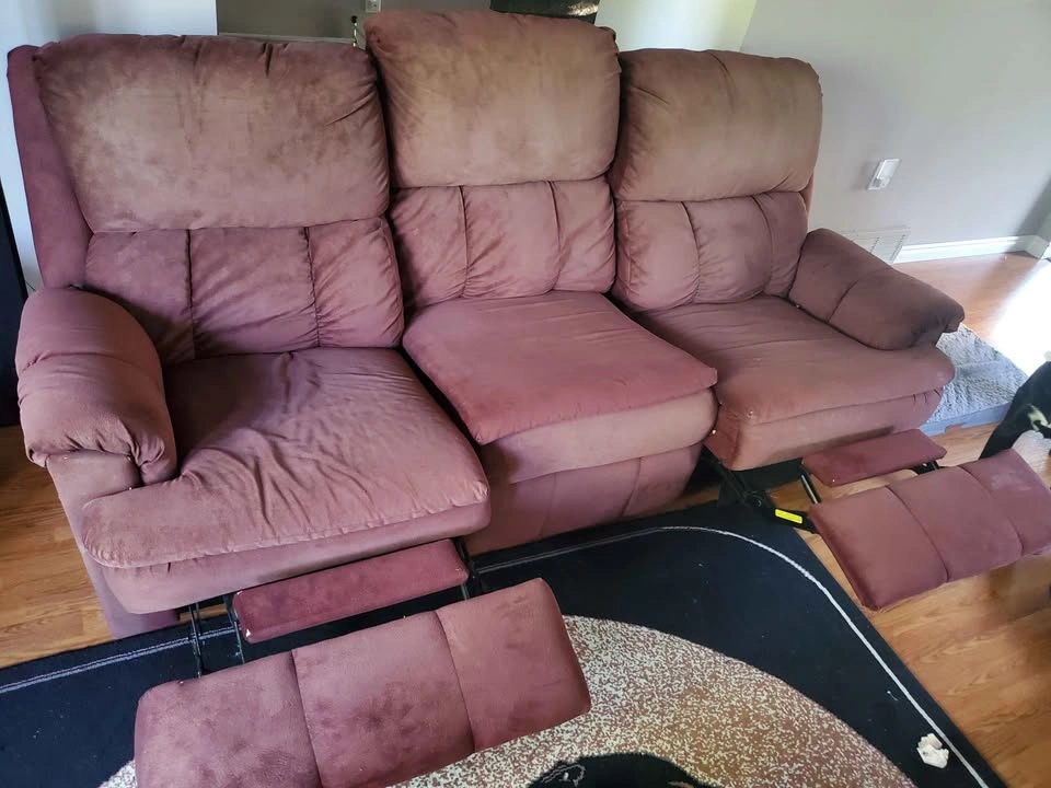 FOR SALE- Burgundy sofa and recliner - photo 4