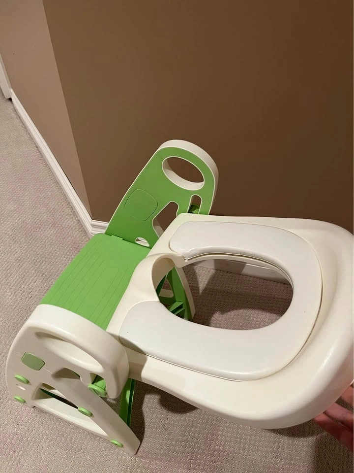 Toddler Potty Training Seat with Step Stool Ladder - photo 2