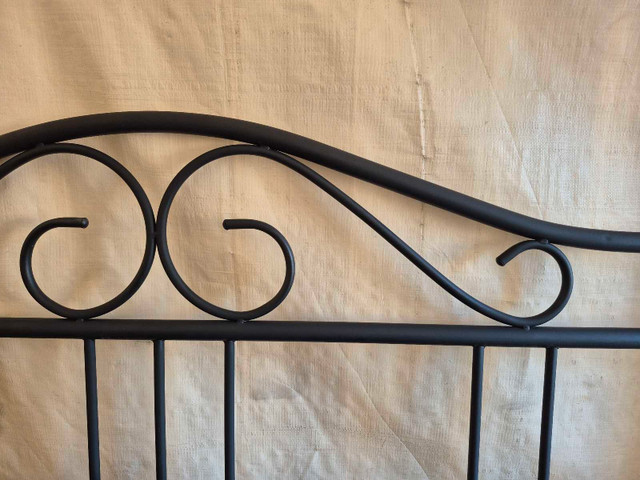 Queen Headboard & Footer - photo 4