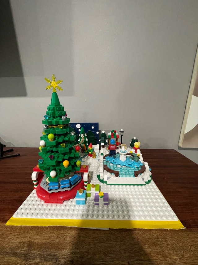 Lego Christmas Set - 3 sets in one - photo 3