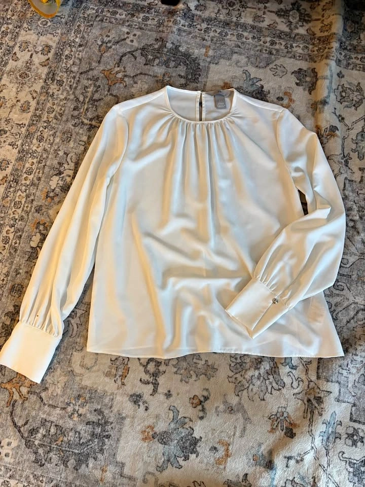 H&M White Long Sleeve Blouse – Size S