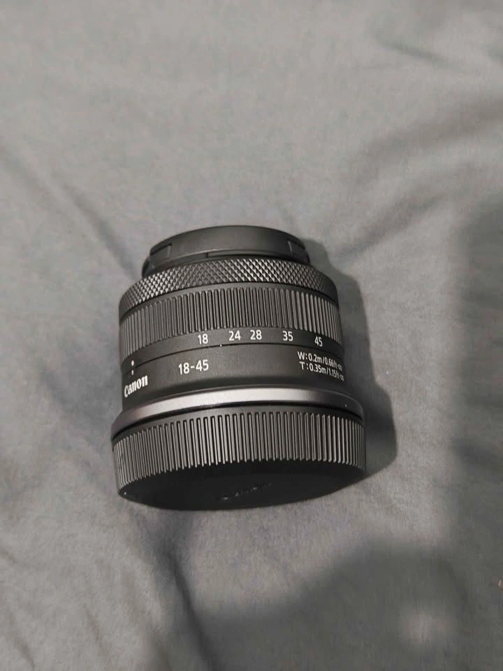 Canon RF lens kit - photo 2