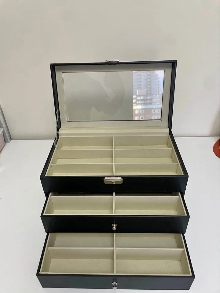 Sunglasses & Eyeglasses Storage Organizer – Holds 18 Pairs