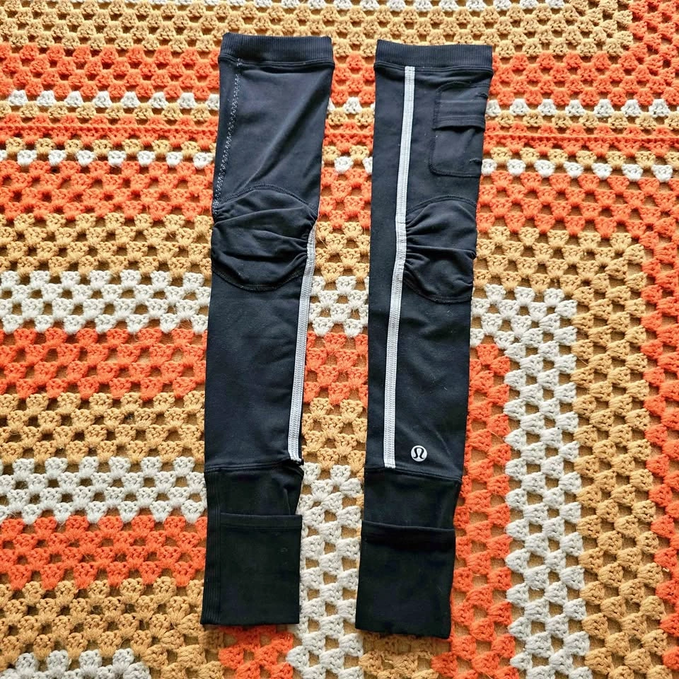 Lululemon Arm Warmers with Watch Slit and Pocket S/M