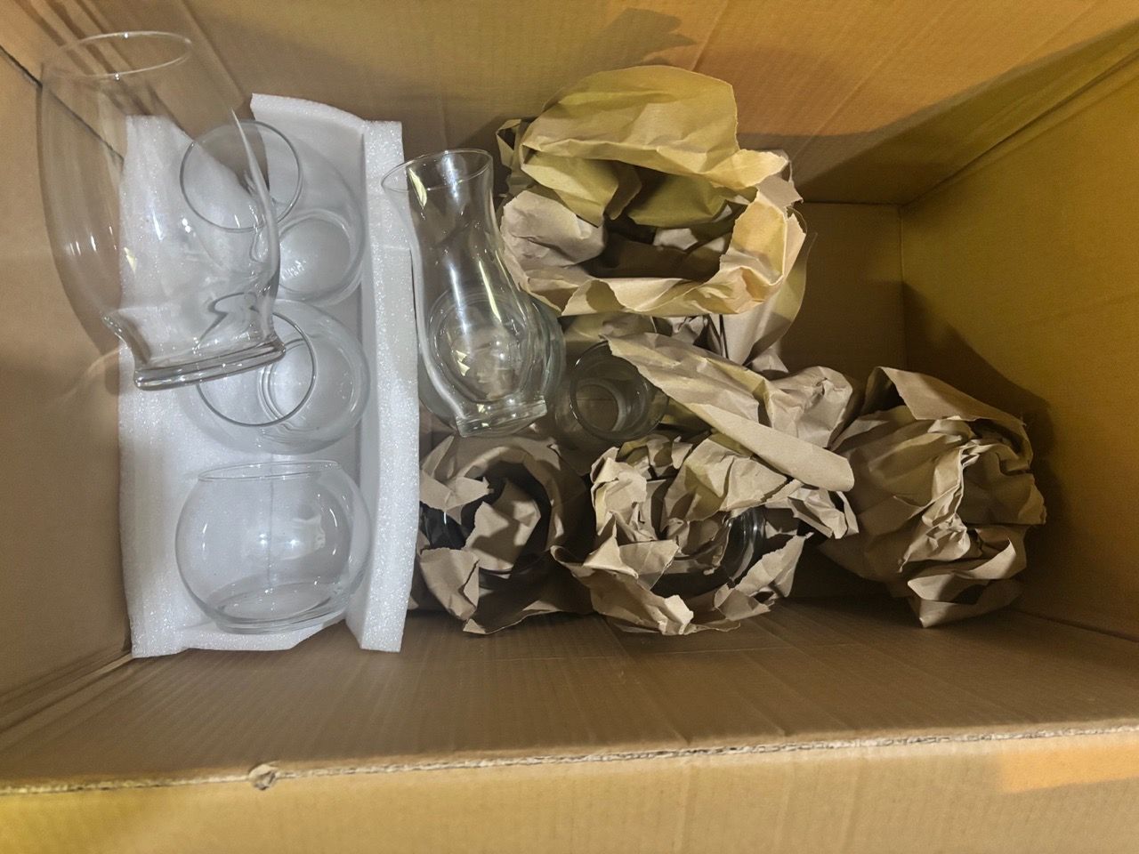 11 Mixed Size Glass Tabletop Vases - photo 2