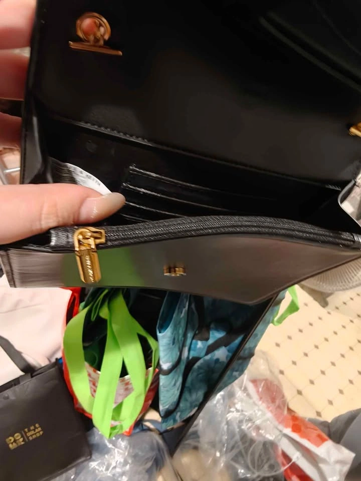 Charles & Keith Navy Blue Glitter Chain Crossbody Bag - photo 3