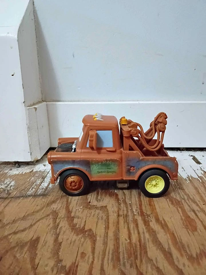 Disney Pixar Cars Tow Mater Toy Truck