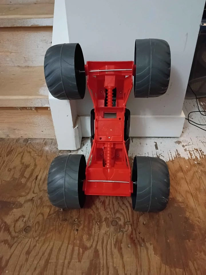 Hot Wheels Monster Truck - photo 2
