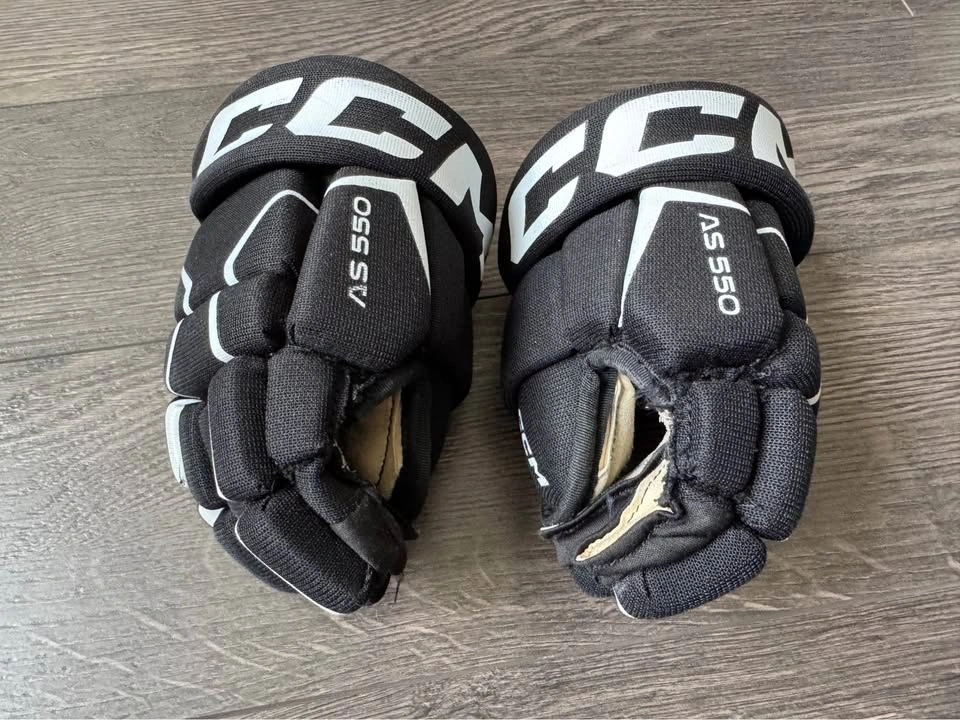 Hockey U7 Gear - photo 3