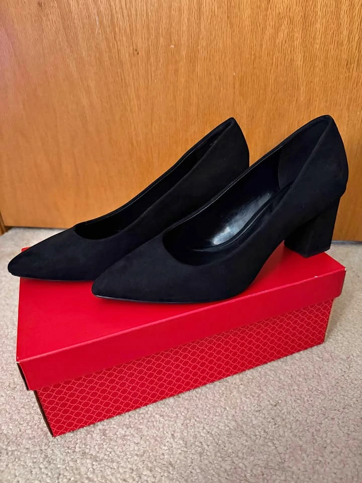 Black Heels Size 8