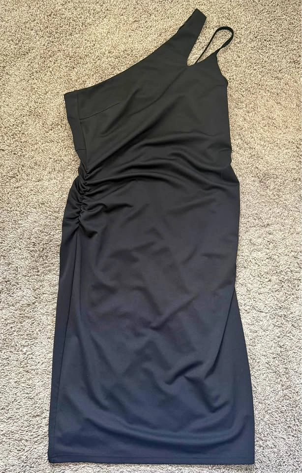 Black One-Shoulder Ruched Dress