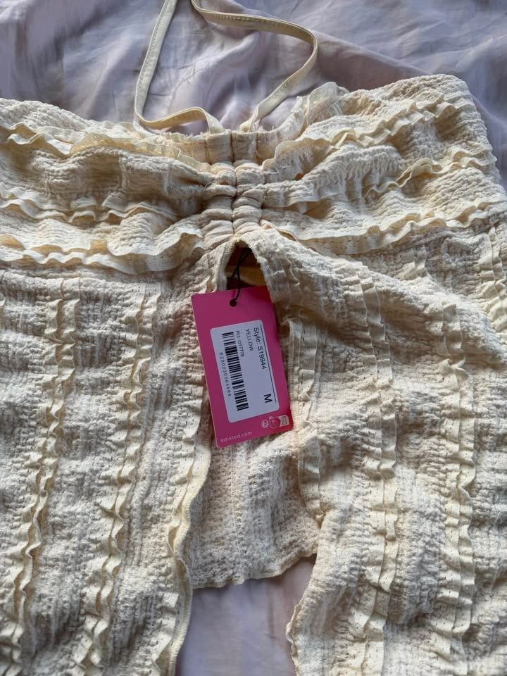 edikted ruffle textured front split top - photo 4
