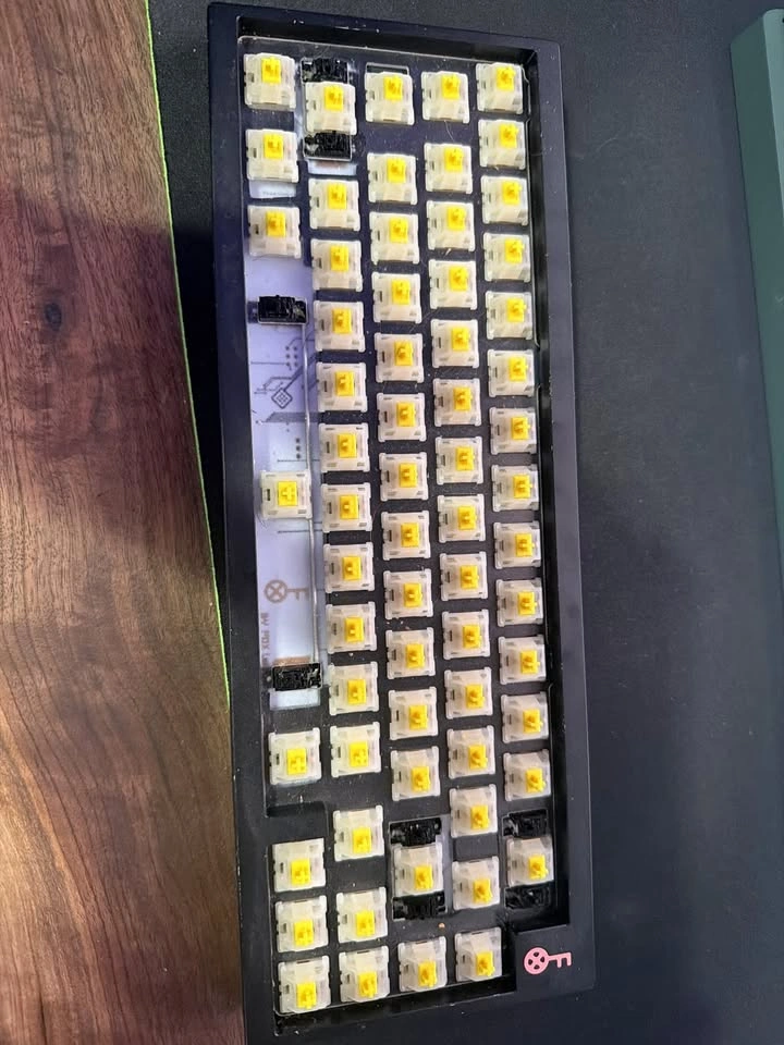 Foxlab Key65 Black/Pink Keyboard
