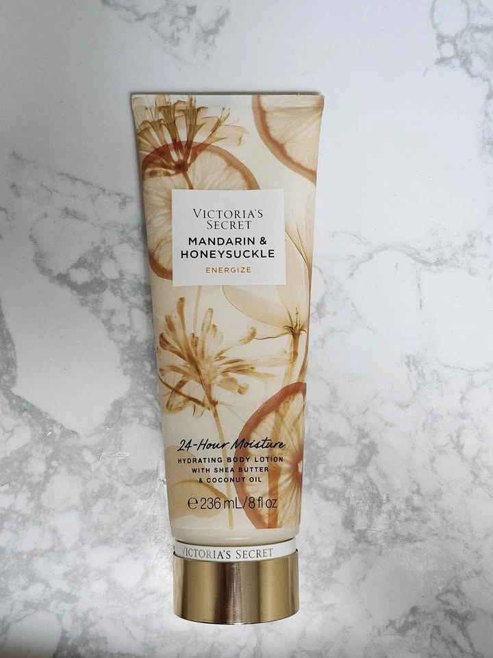 Victoria's Secret Hydrating Body Lotion - Mandarin & Honeysuckle