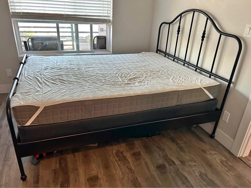Queen 8.5” Mattress Riser / Bed Elevator