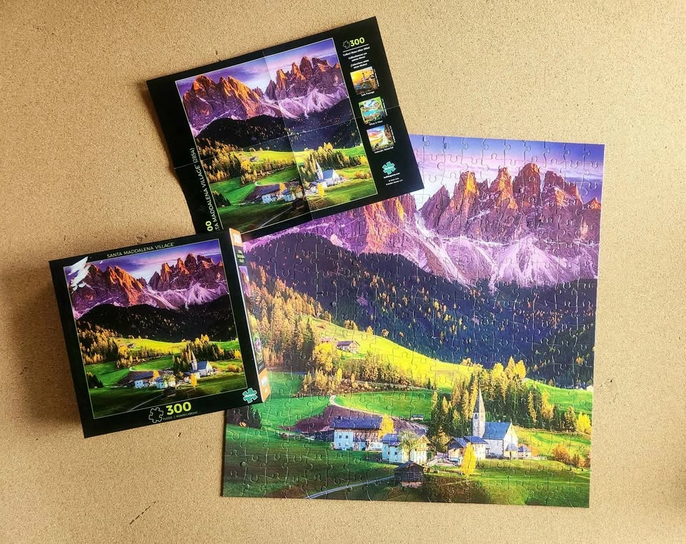 Lot of 4 300-Piece Puzzle Bundle - photo 5
