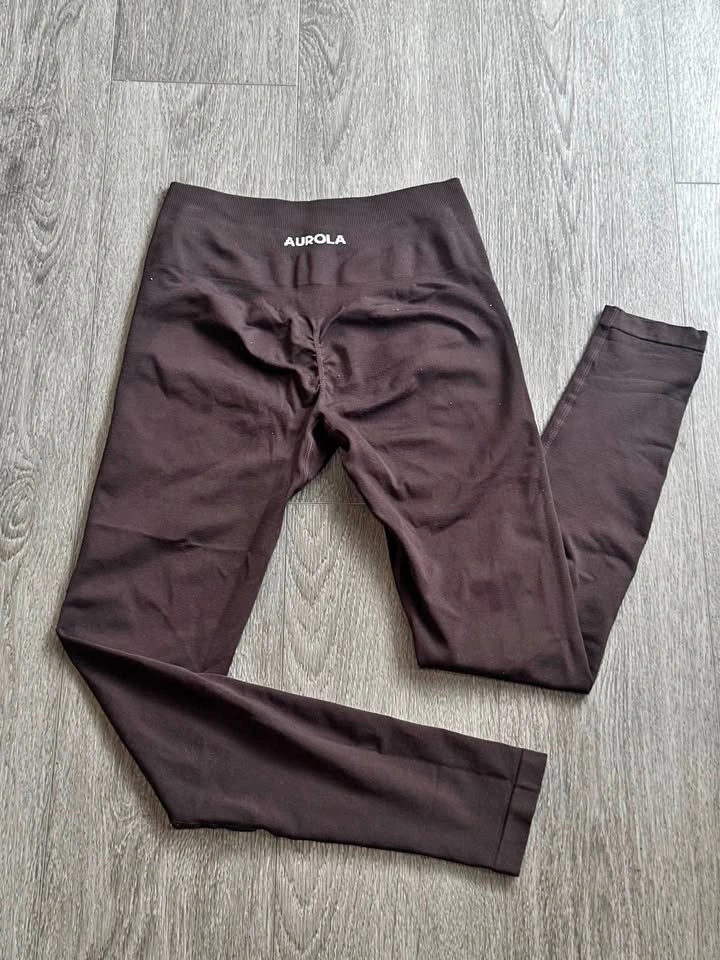 AUROLA Seamless Scrunch Leggings
